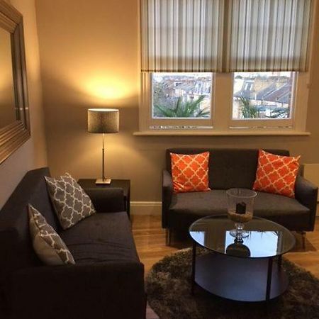 런던 Stunning 2 Bed Flat Shepherds Bush 아파트 외부 사진