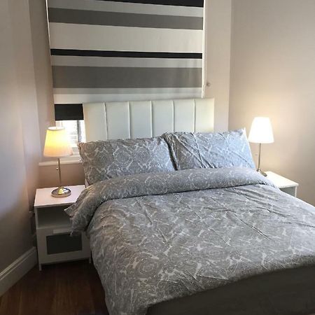 런던 Stunning 2 Bed Flat Shepherds Bush 아파트 외부 사진