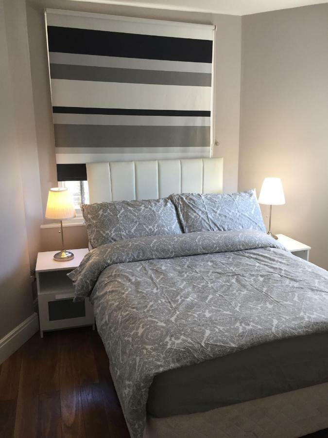 런던 Stunning 2 Bed Flat Shepherds Bush 아파트 외부 사진