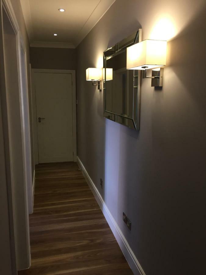 런던 Stunning 2 Bed Flat Shepherds Bush 아파트 외부 사진