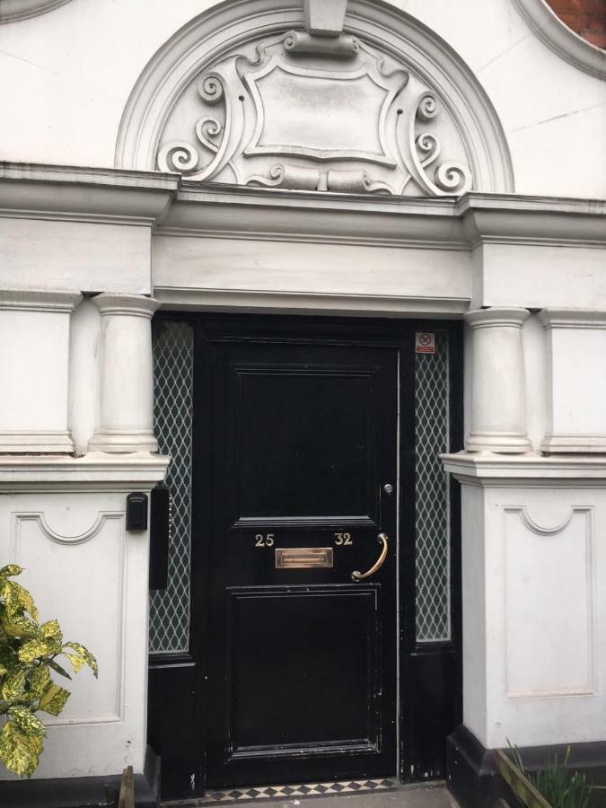 런던 Stunning 2 Bed Flat Shepherds Bush 아파트 외부 사진