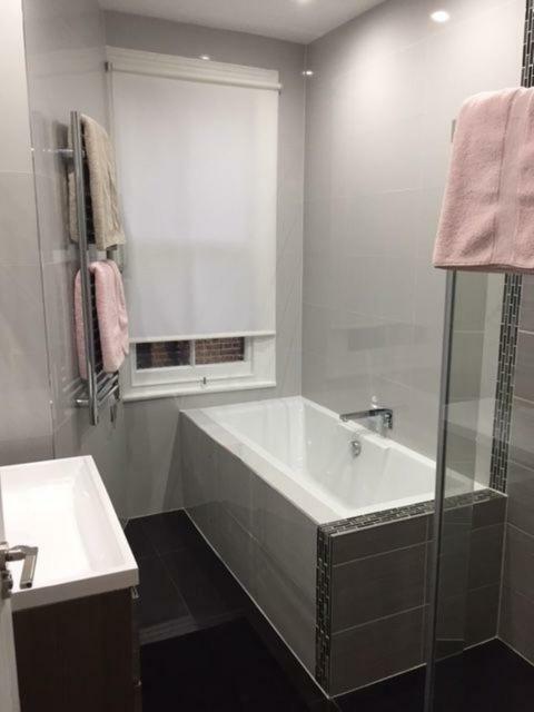 런던 Stunning 2 Bed Flat Shepherds Bush 아파트 외부 사진